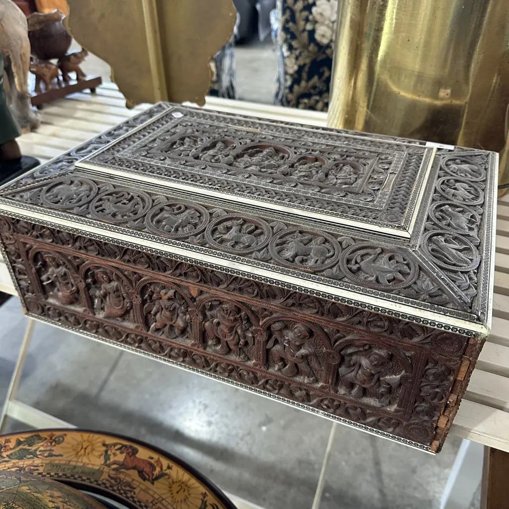 Large carved wooden box Image 1++