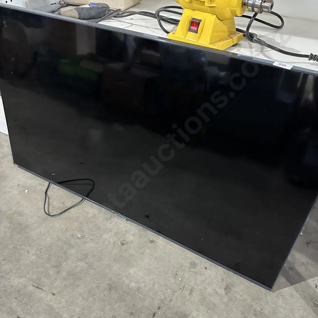 Samsung UA43TU6900S TV (no stand or remote) Image 1++