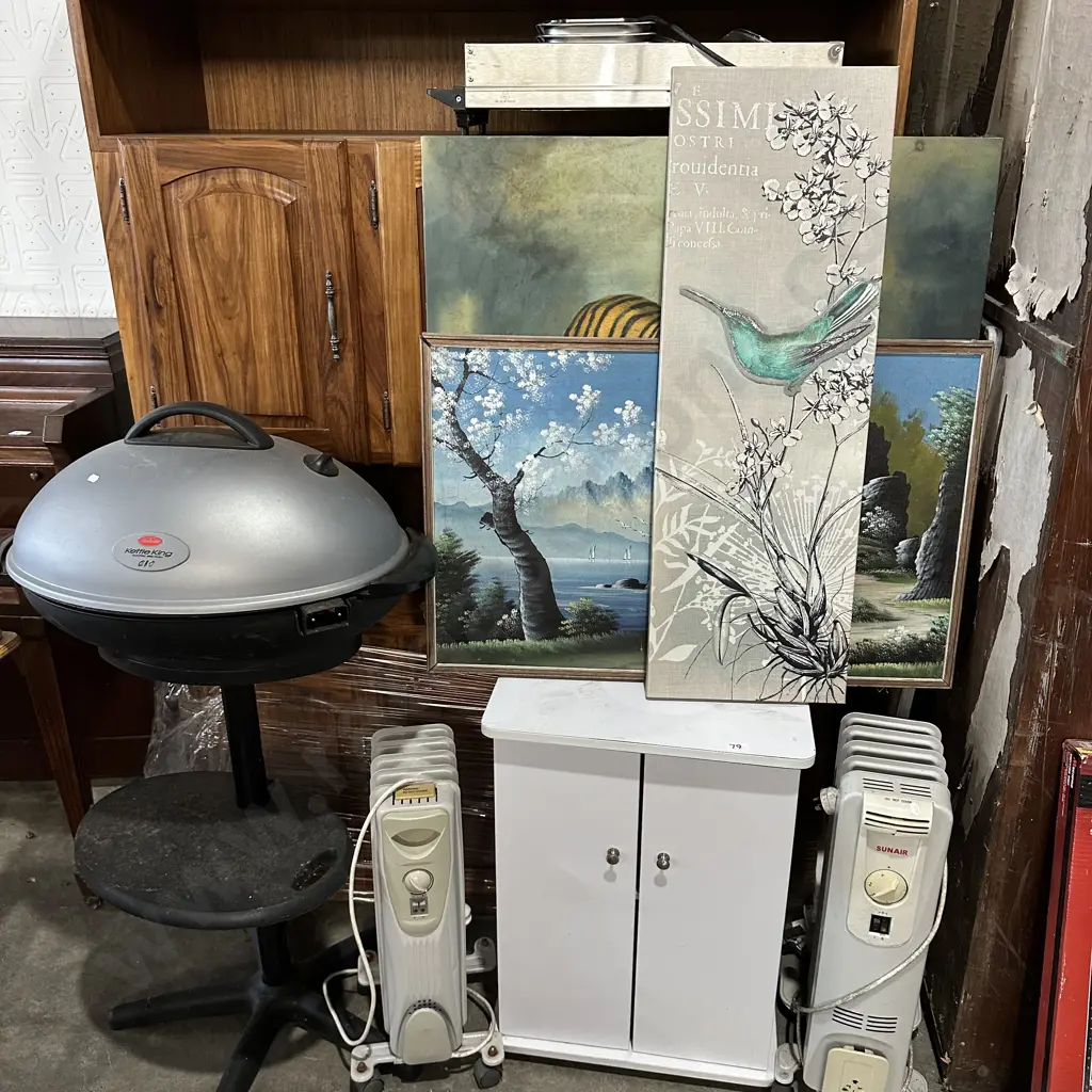 Electriv BBQ,cabinet,two heaters and pictures Image 1++