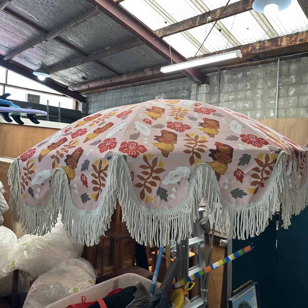 Large good condition Kiwiana umbrella Image 1++