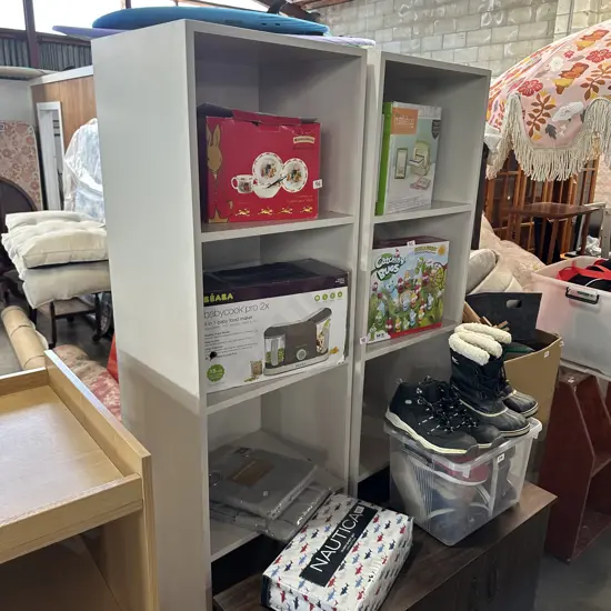 Pair cube shelves