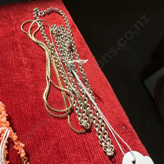 2 x chains