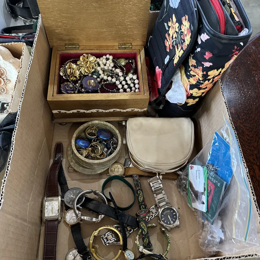 costume jewelry and watches etc Image 1++