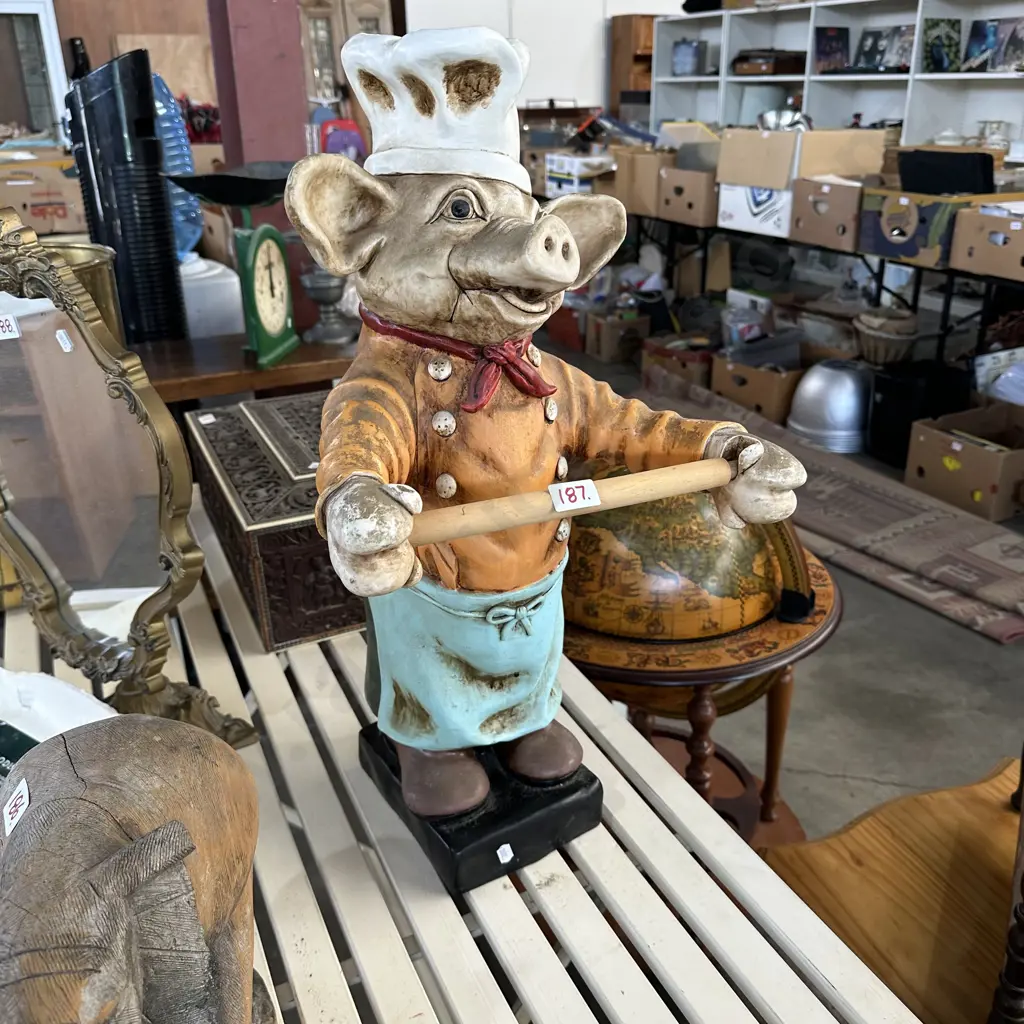 piggy figure Image 1++