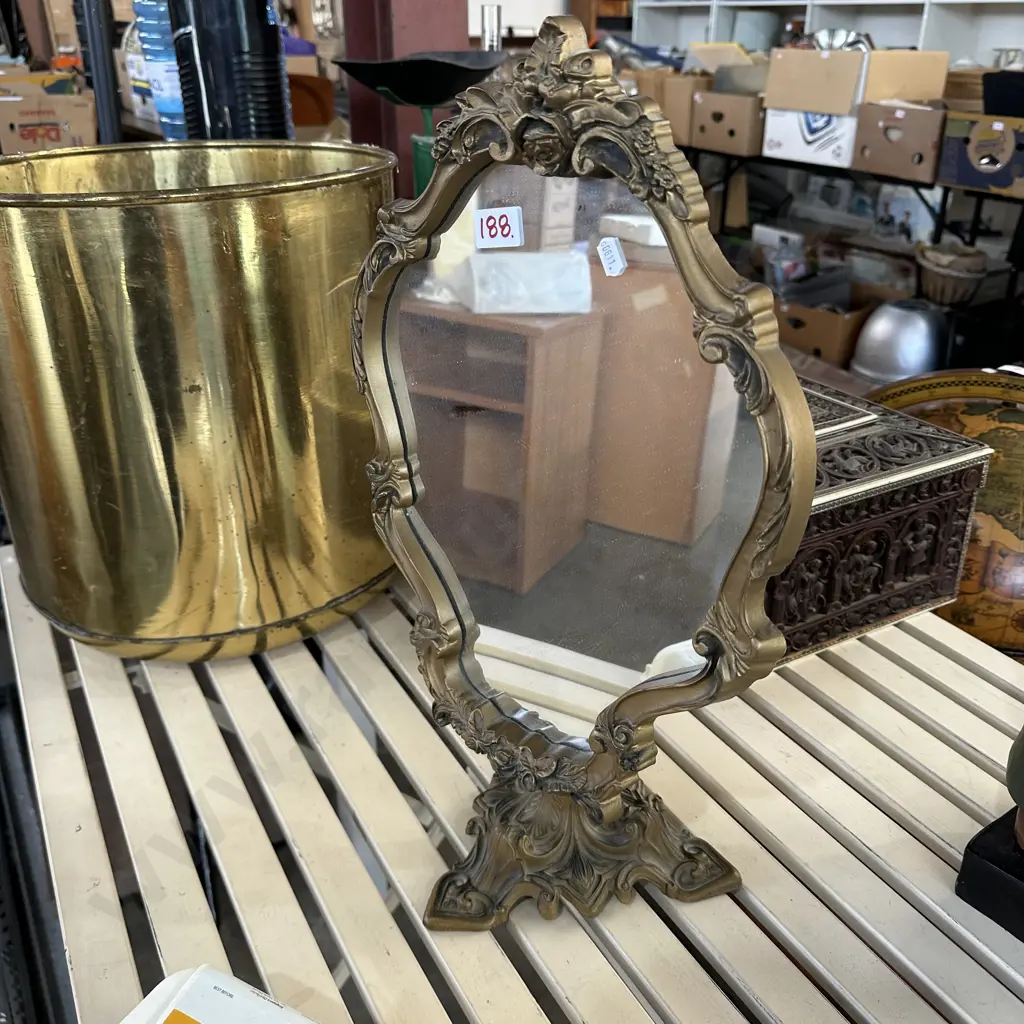 mirror on stand Image 1++