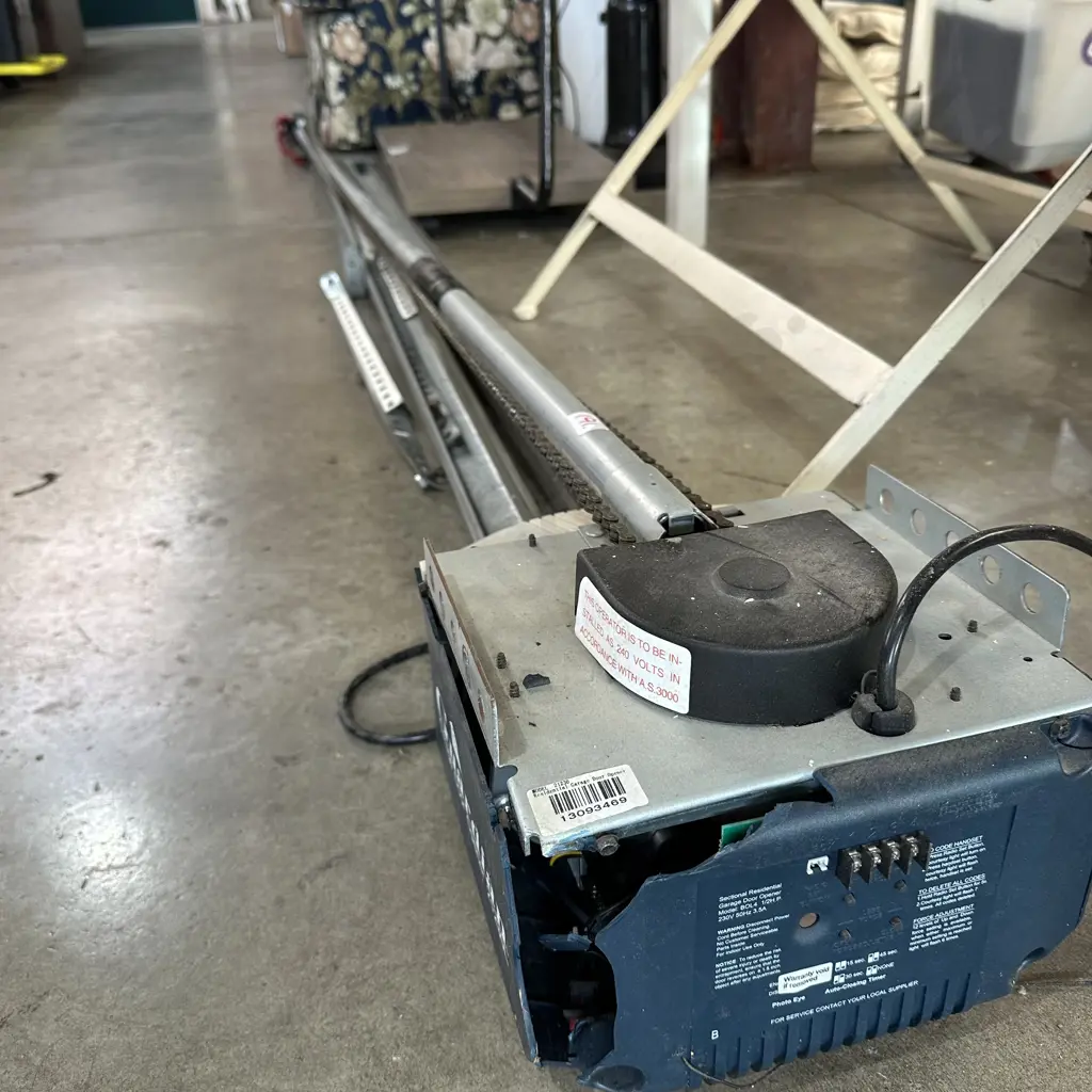 garage door opener Image 1++