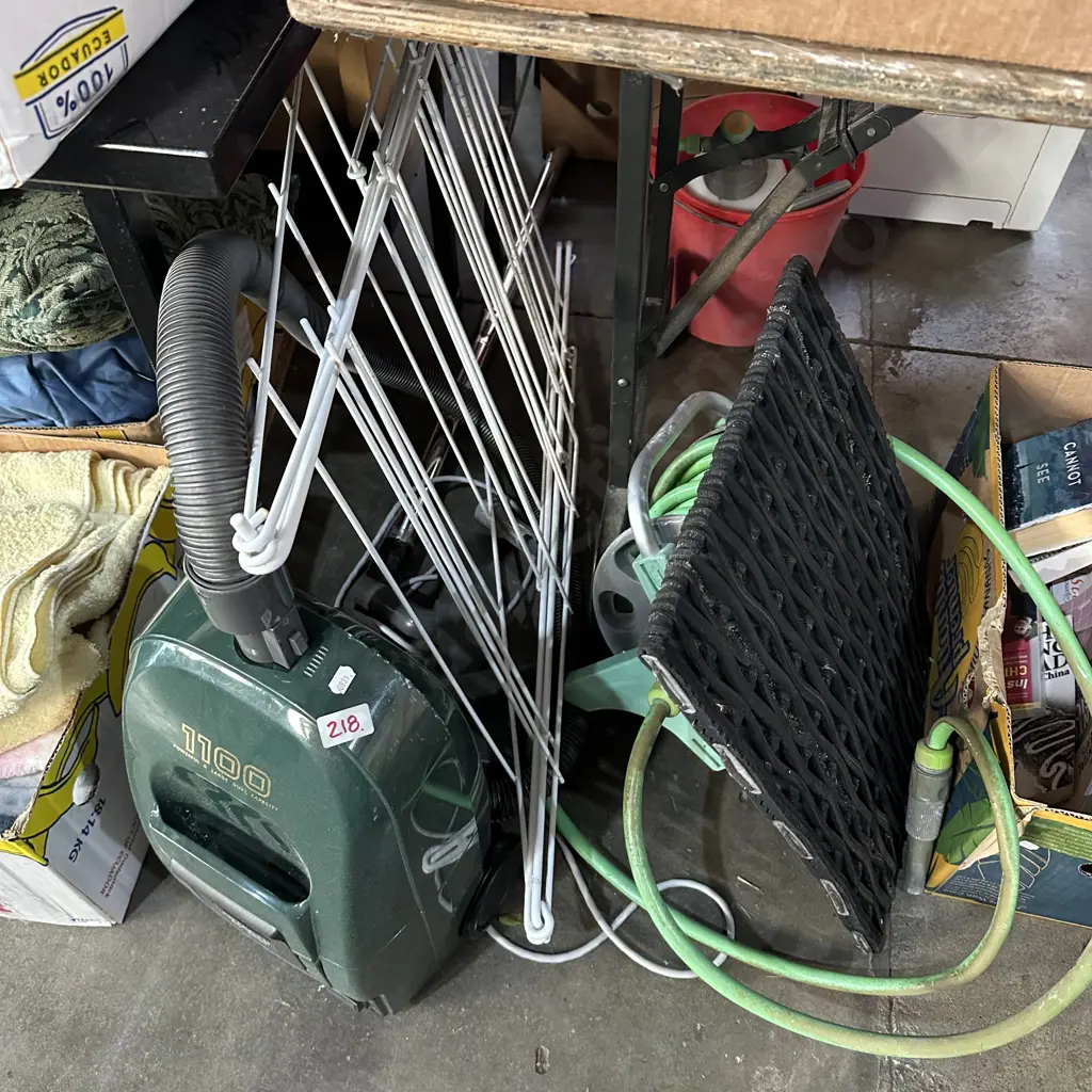vac, hose, clothes horse, door mat Image 1++