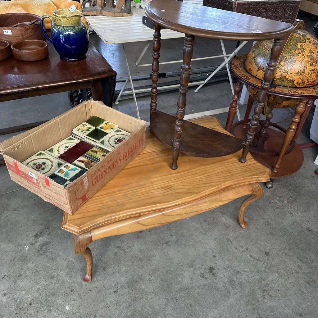 hall & coffee tables Image 1++