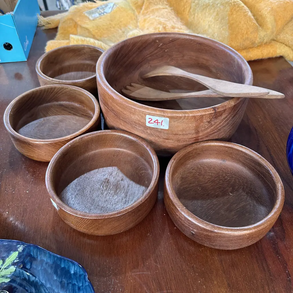 wooden bowls Image 1++
