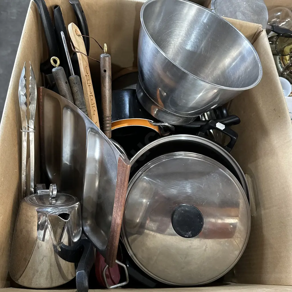 large lot kitchenware Image 1++