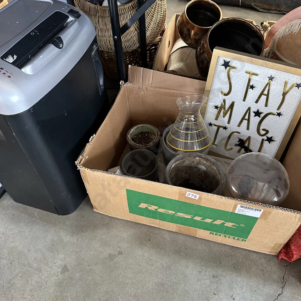 shredder and box lot Image 1++