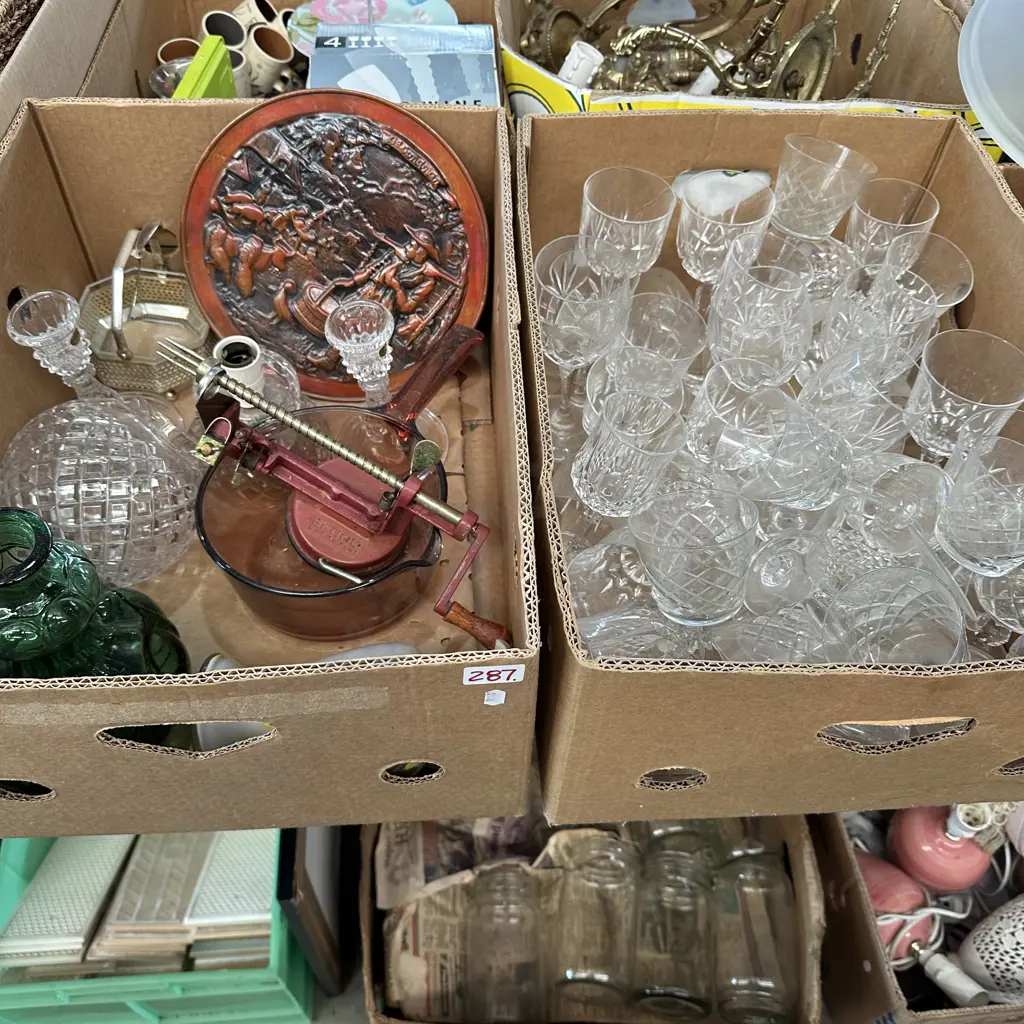 2 box glassware Image 1++