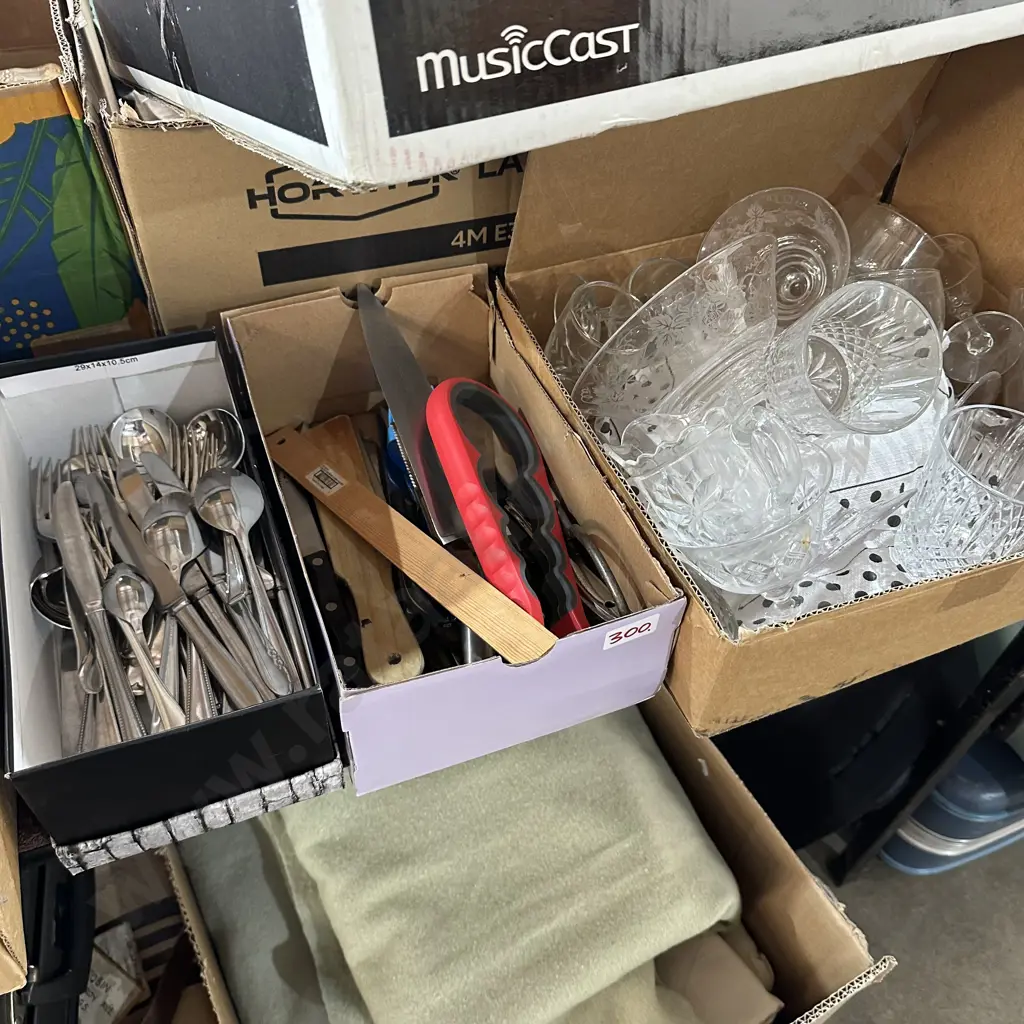 cutlery and glassware Image 1++