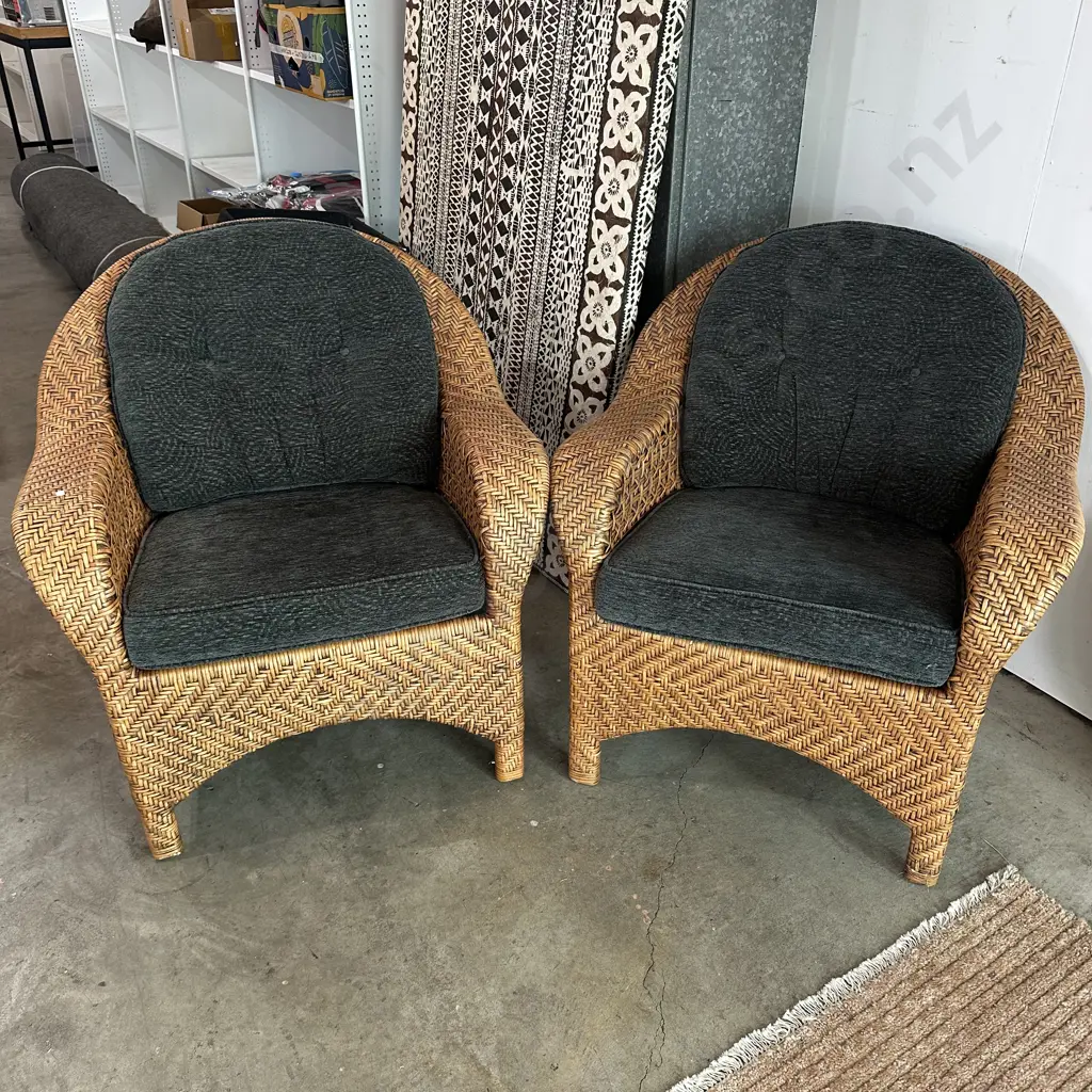 Pr of very tidy rattan patio chairs Image 1++