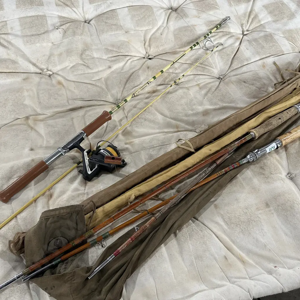 Split cane rods plus retro spinner Image 1++