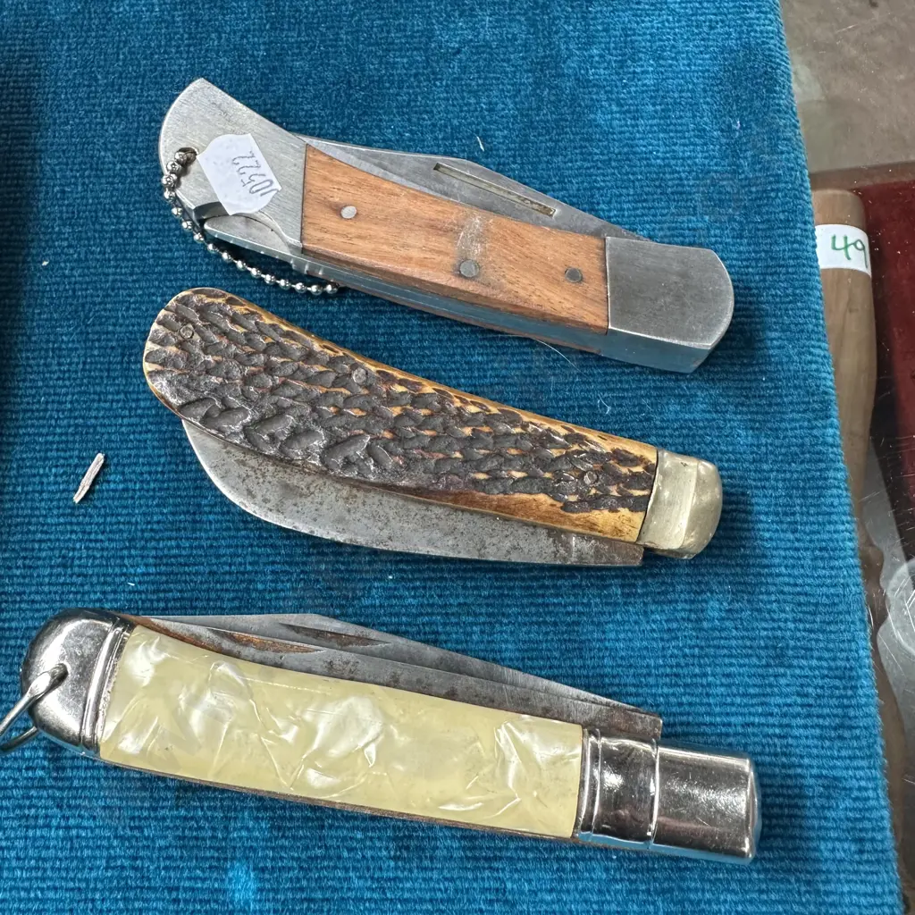3 pocket knives Image 1++