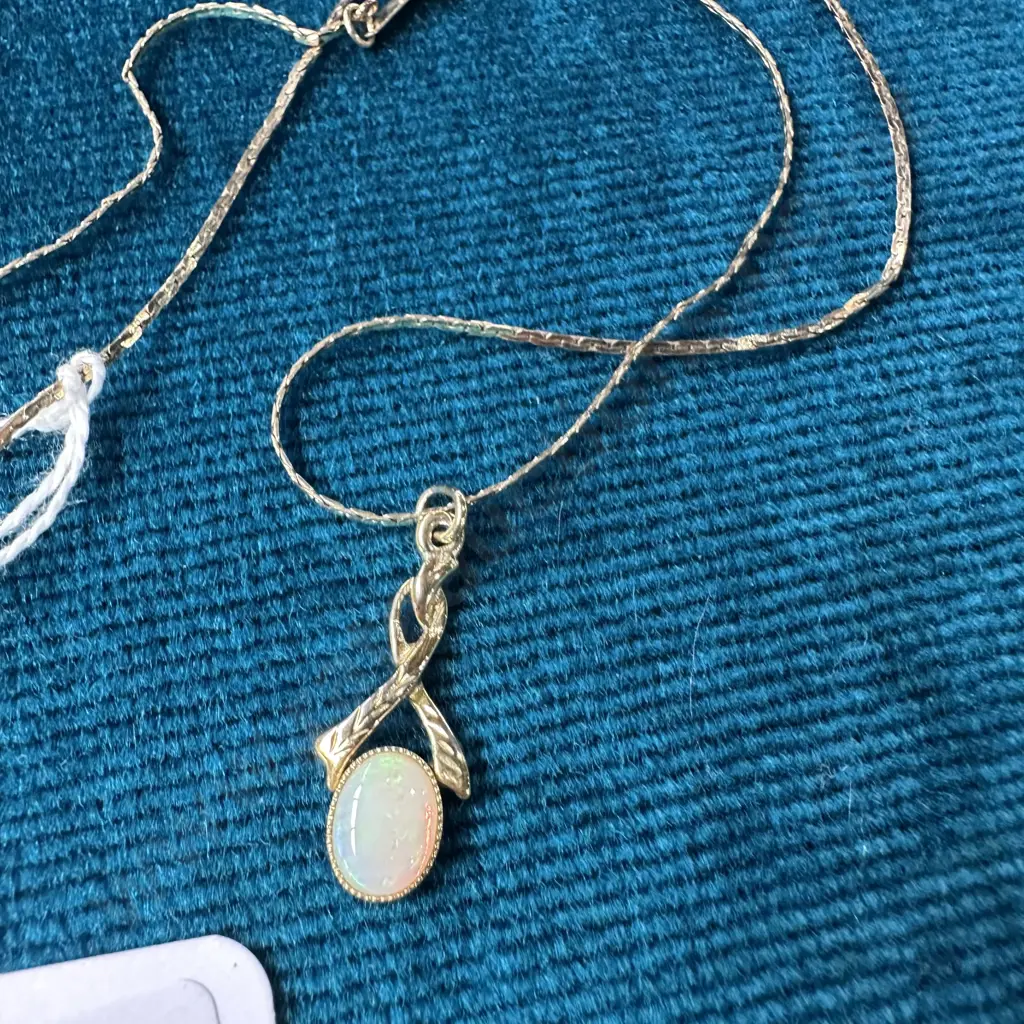 Canada Sterling 925 necklace & Opal pendant Image 1++