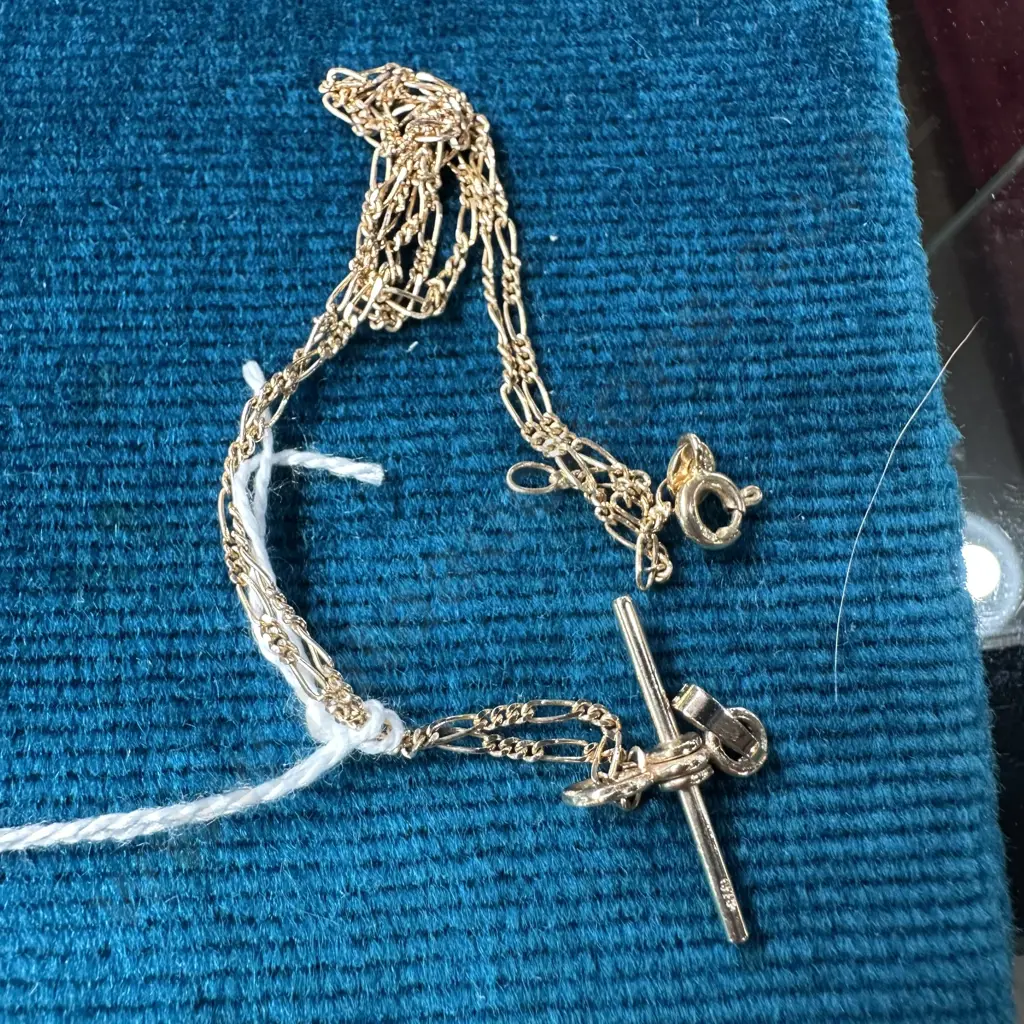 T bar necklace with pendant link all stamped 9ct gold 3.2g Image 1++