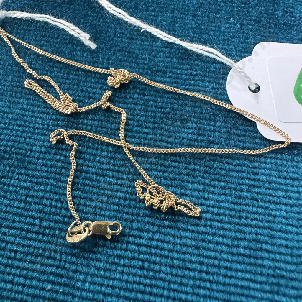9ct Gold necklace 1.6g Image 1++