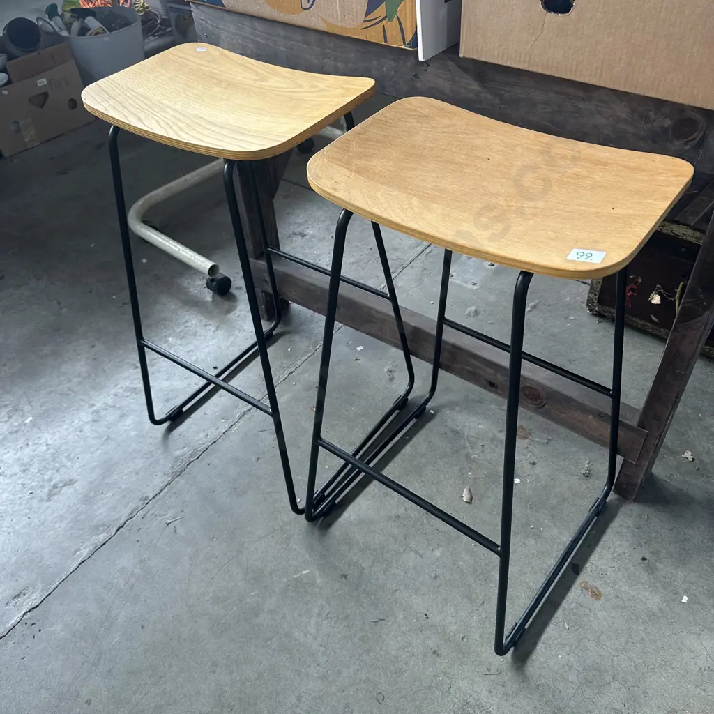 Pr bar stools Image 1++