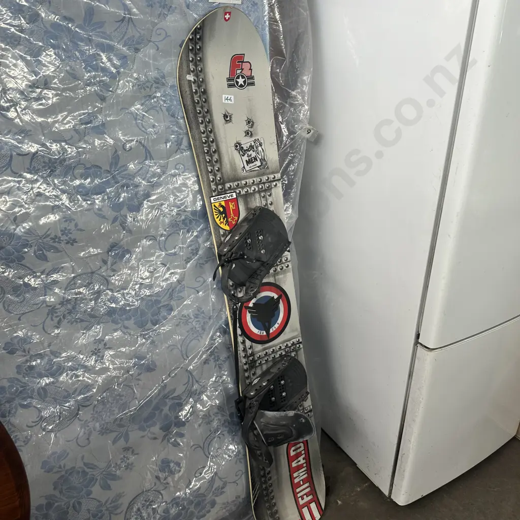 snow board Image 1++