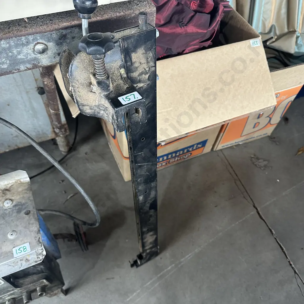 ripping fence off table saw Image 1++