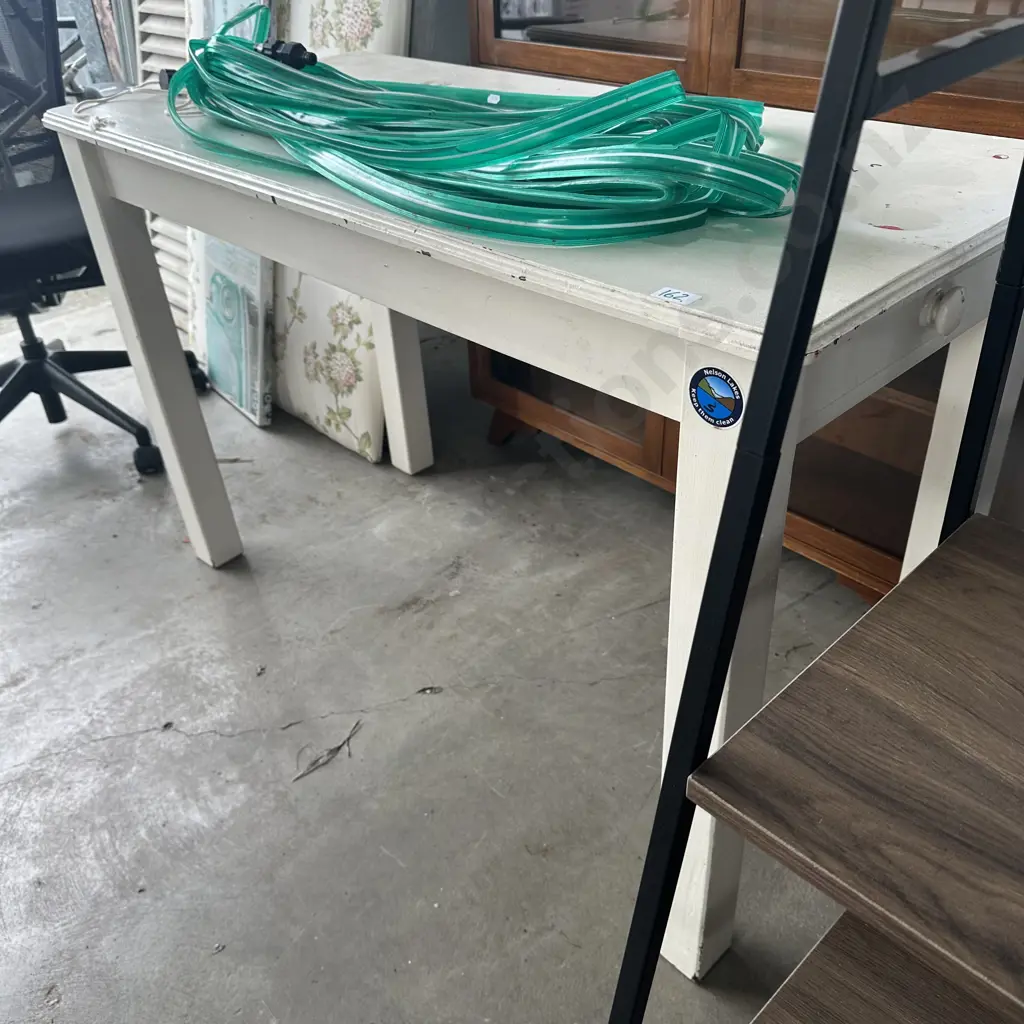 Table and desk Image 1++