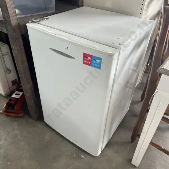 underbench fridge