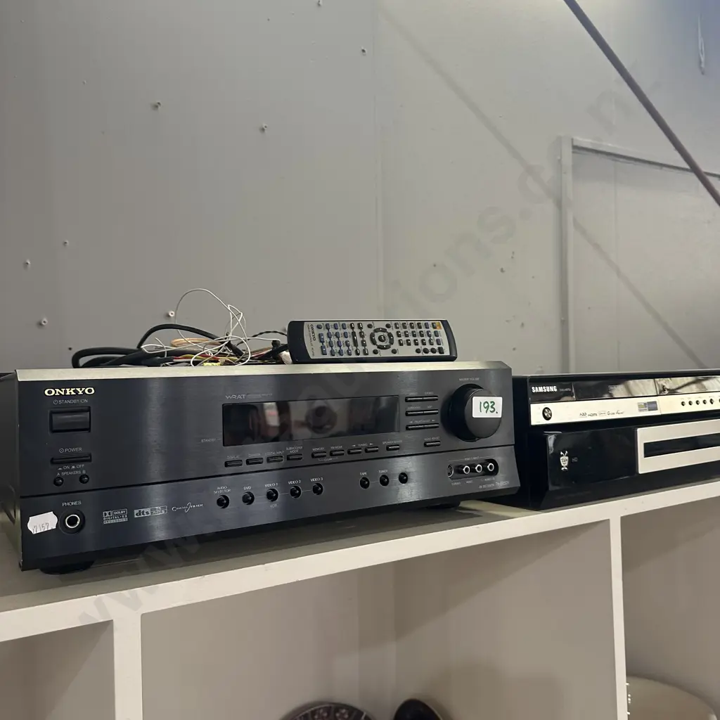 Stereo equipment Image 1++