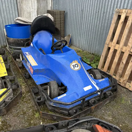 Fantasyland go cart  working - Blue