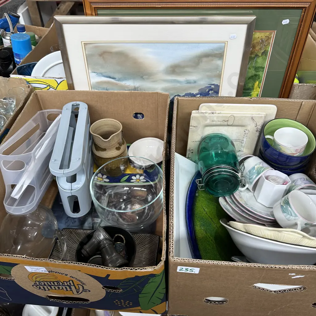 2 boxes assortment plus 2 pictures Image 1++