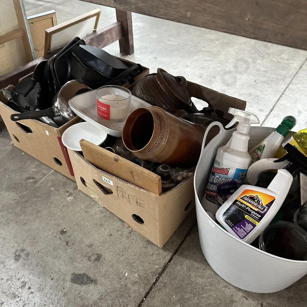 3 boxes pots,pottery,cleaners etc Image 1++
