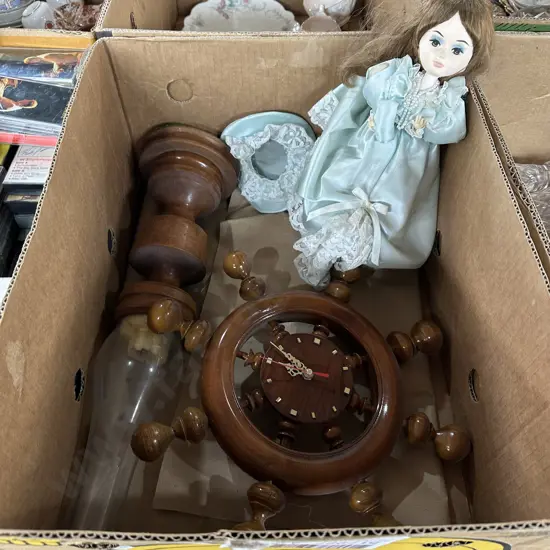 Clock,lamp,doll