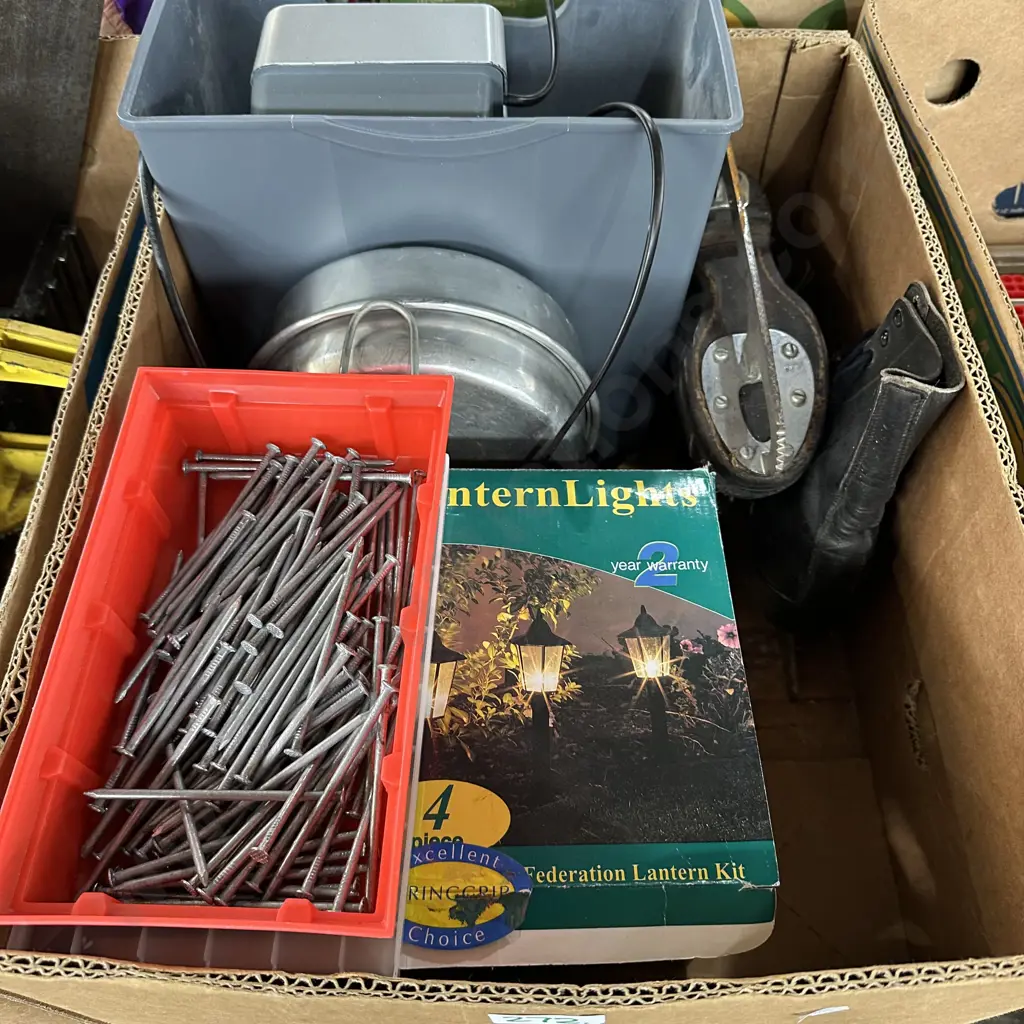 Garden lights,nails and paper shreader etc Image 1++