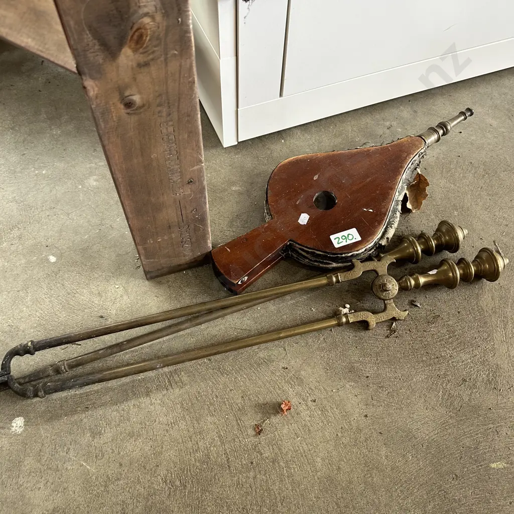 bellows and fire tools Image 1++