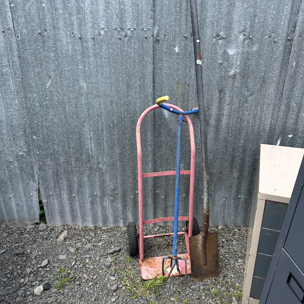 spade , trolley etc Image 1++