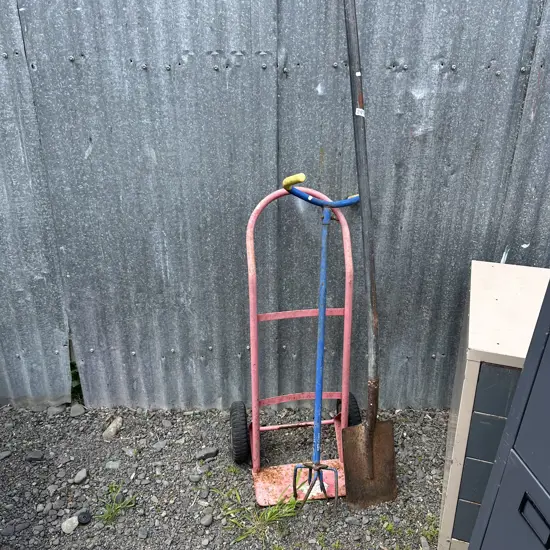spade , trolley etc