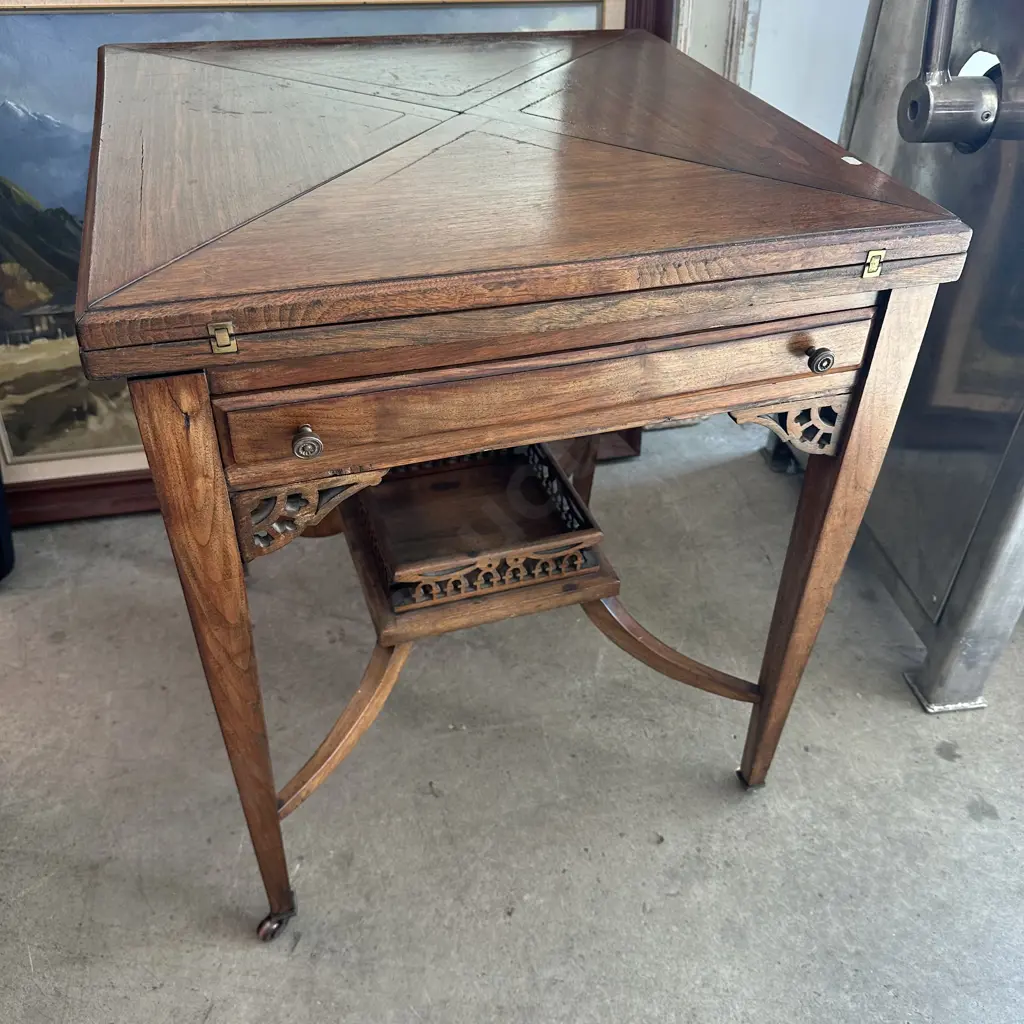 Antique card table Image 1++