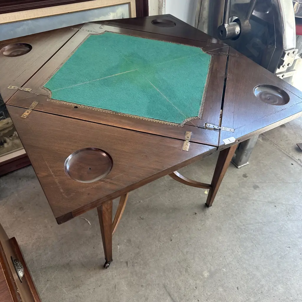Antique card table Image 1++