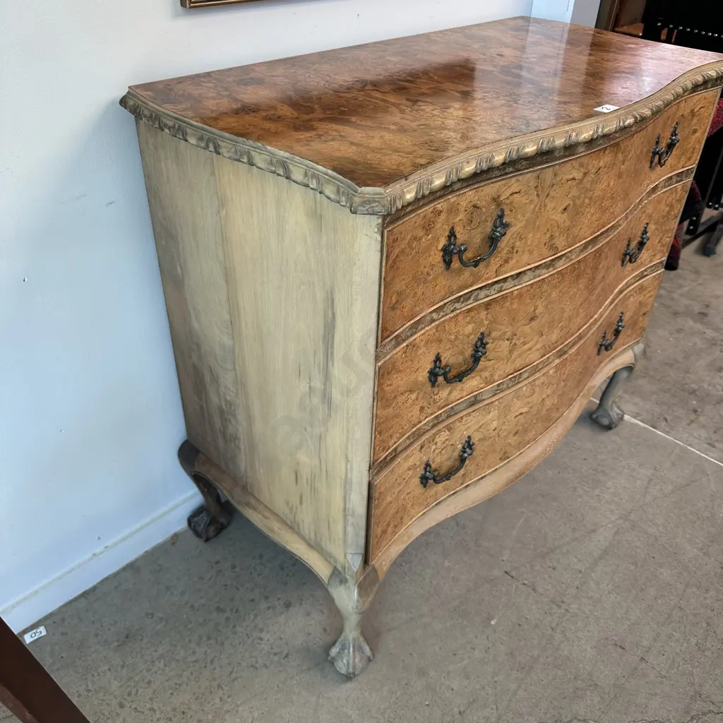 Burr Walnut Serpentine chest drawers Image 1++