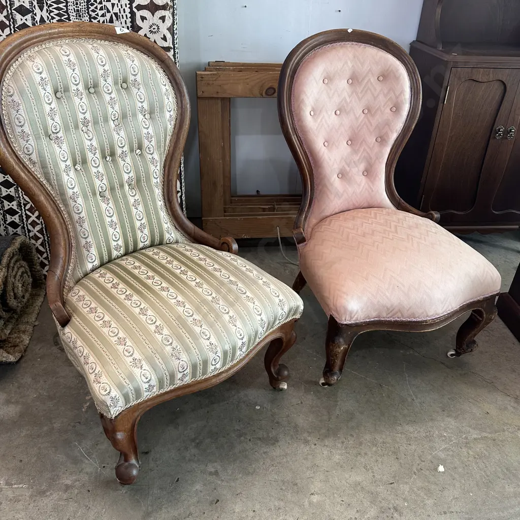 Pr antique bedroom chairs Image 1++