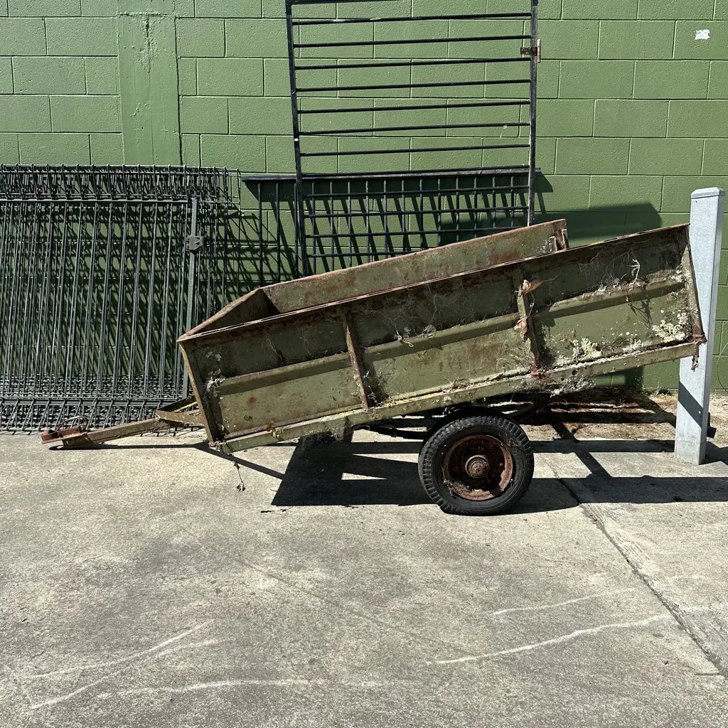 Paddock Art !  or Garden trailer that can still be towed Image 1++
