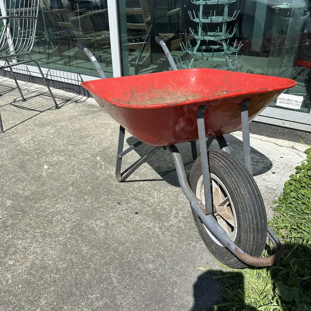 Wheelbarrow Image 1++