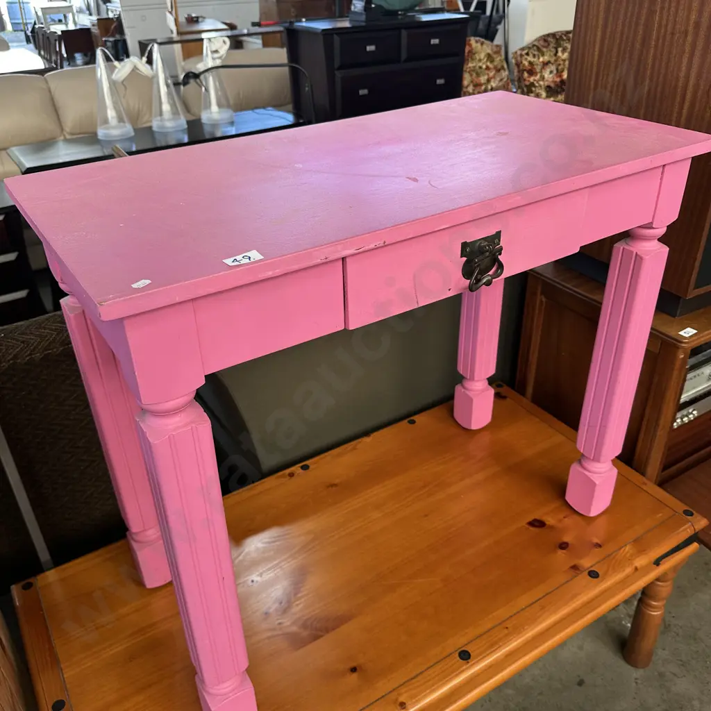 Painted Rimu hall table Image 1++