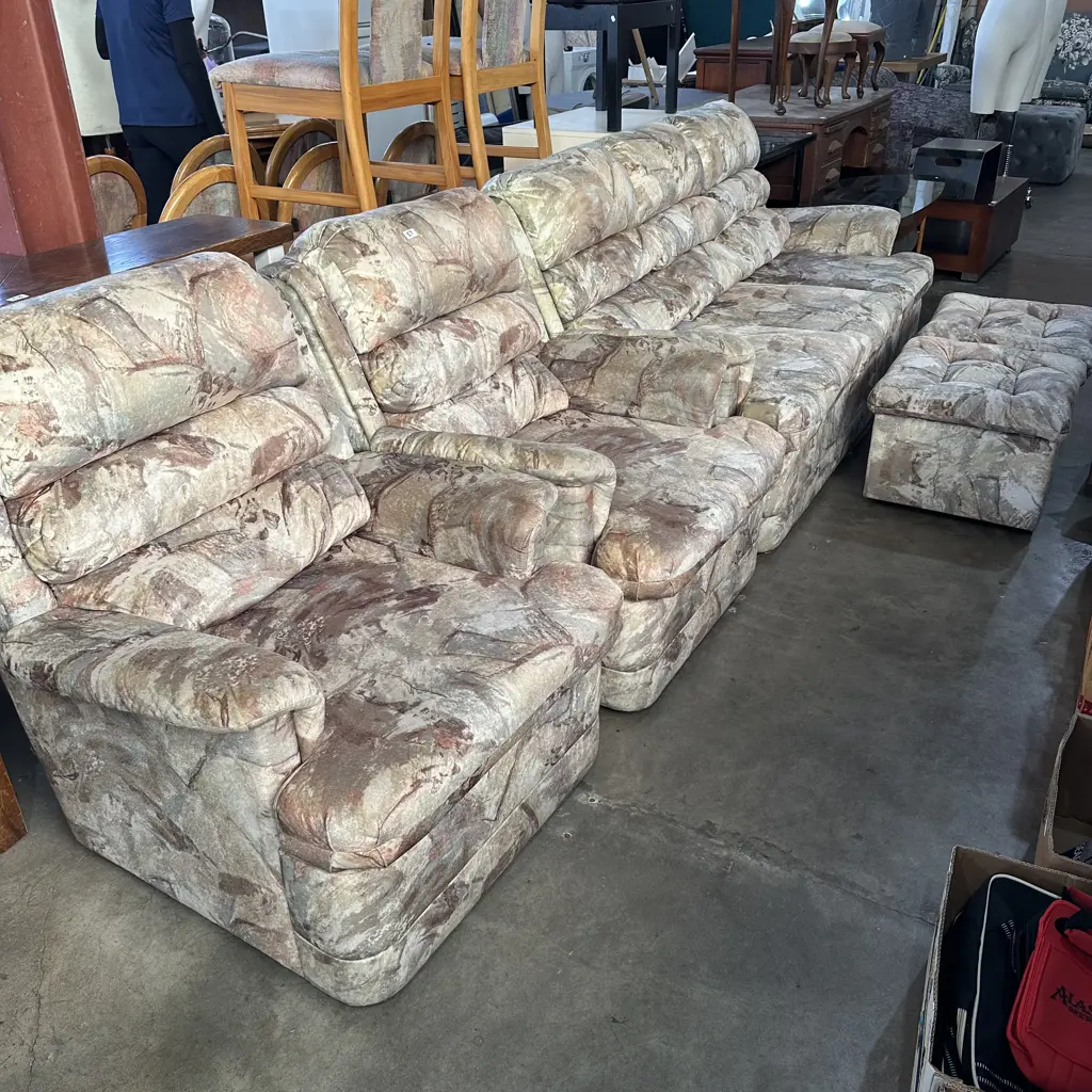 Tidy sofa and 2 chairs plus Pr of foot rests Image 1++