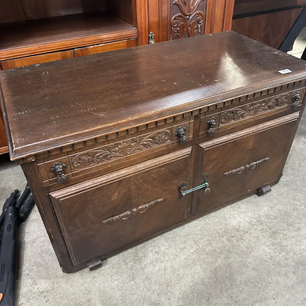 small Oak cupboard Image 1++