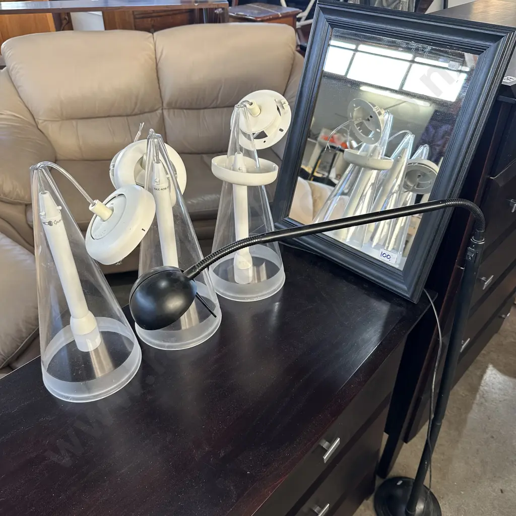 lamp, mirror and 3 pendants Image 1++