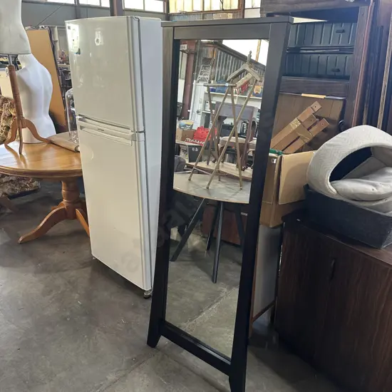 Dress mirror