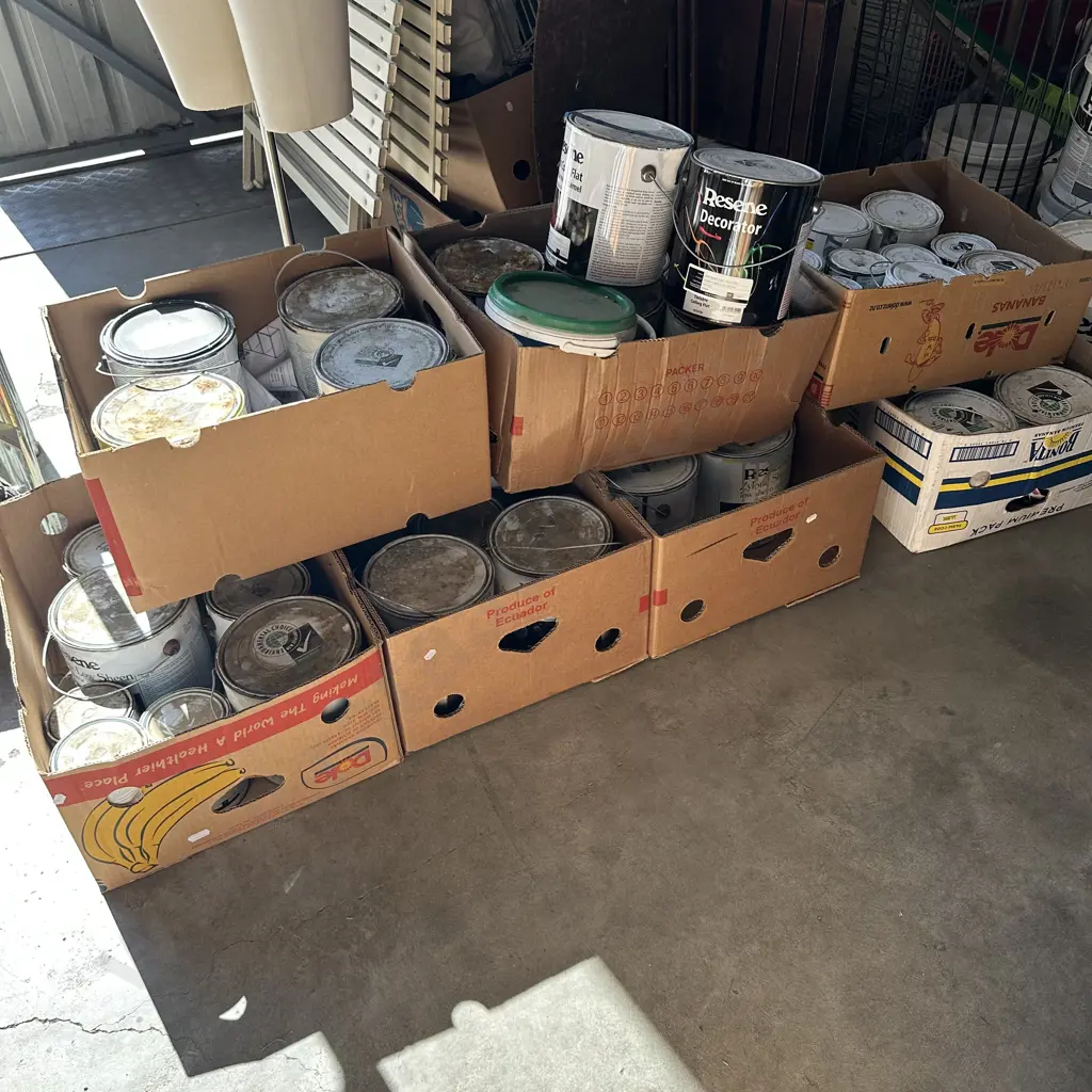 7 boxes of paint Image 1++