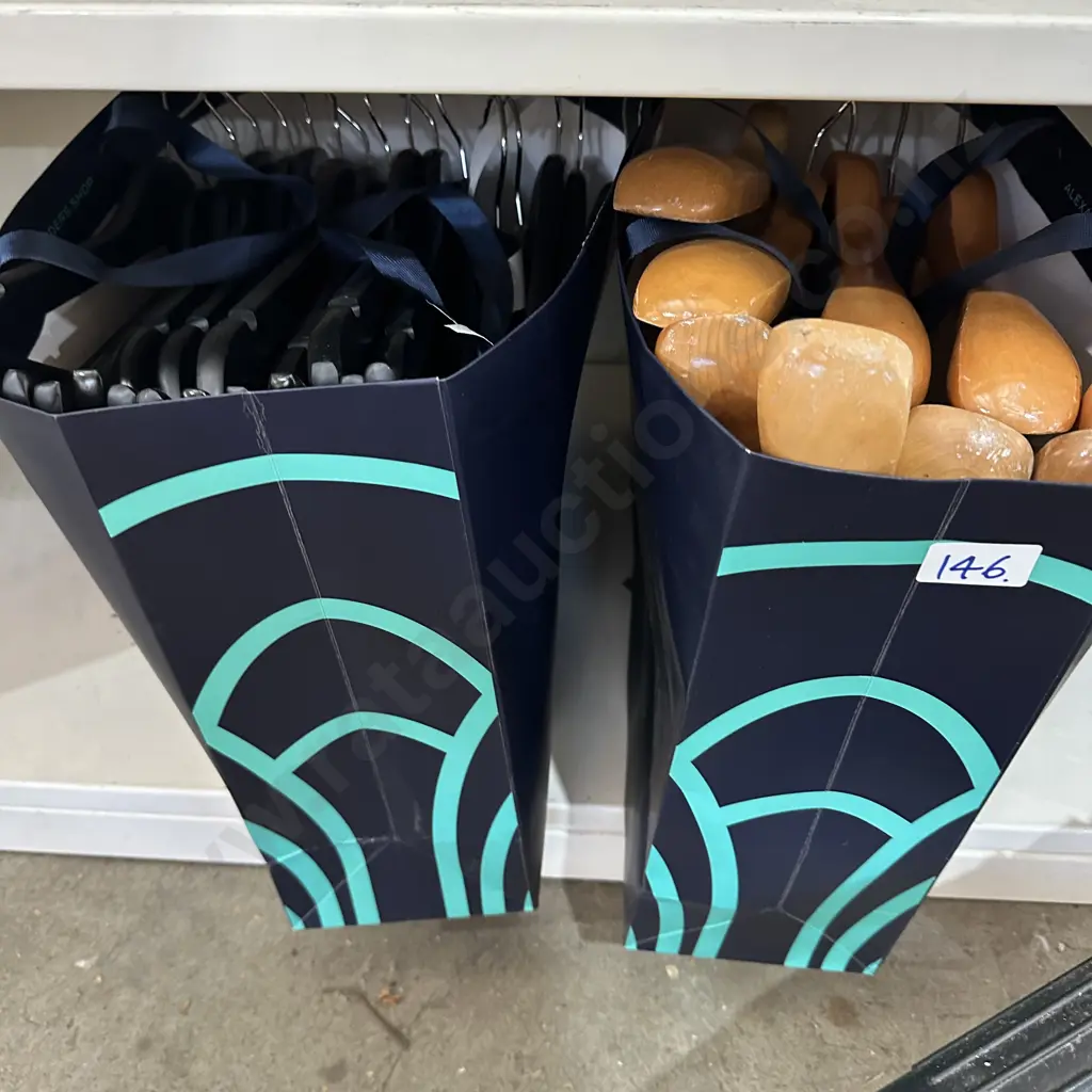 2 bags hangers Image 1++